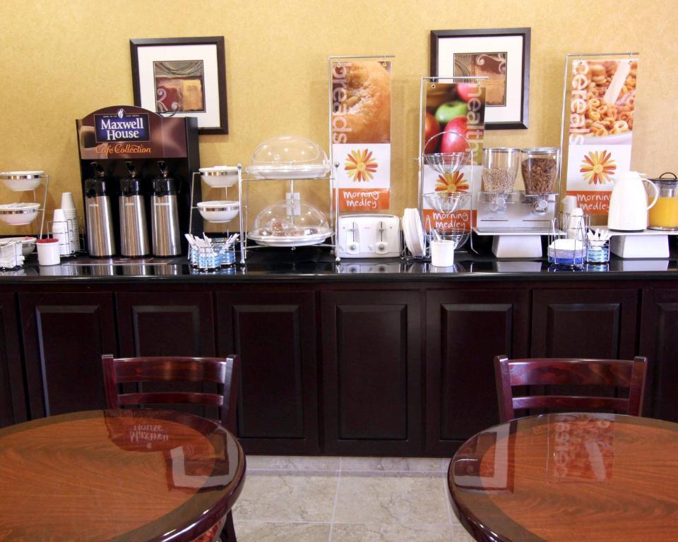 Red Lion Inn & Suites Γιουτζίν Εξωτερικό φωτογραφία